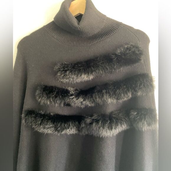 Skea Fringe Shawl with Rabbit fur trim One size fits All Poncho Relaxed fit - Picture 11 of 11